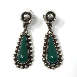 1930s/1940s Mexico silver and green onyx screw on drop earrings